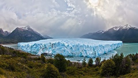 Monitoring Glacial Breakage With Earthquakes