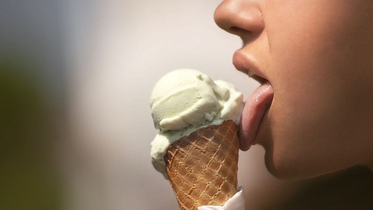 Tongue Under Pressure to Detect Food Texture