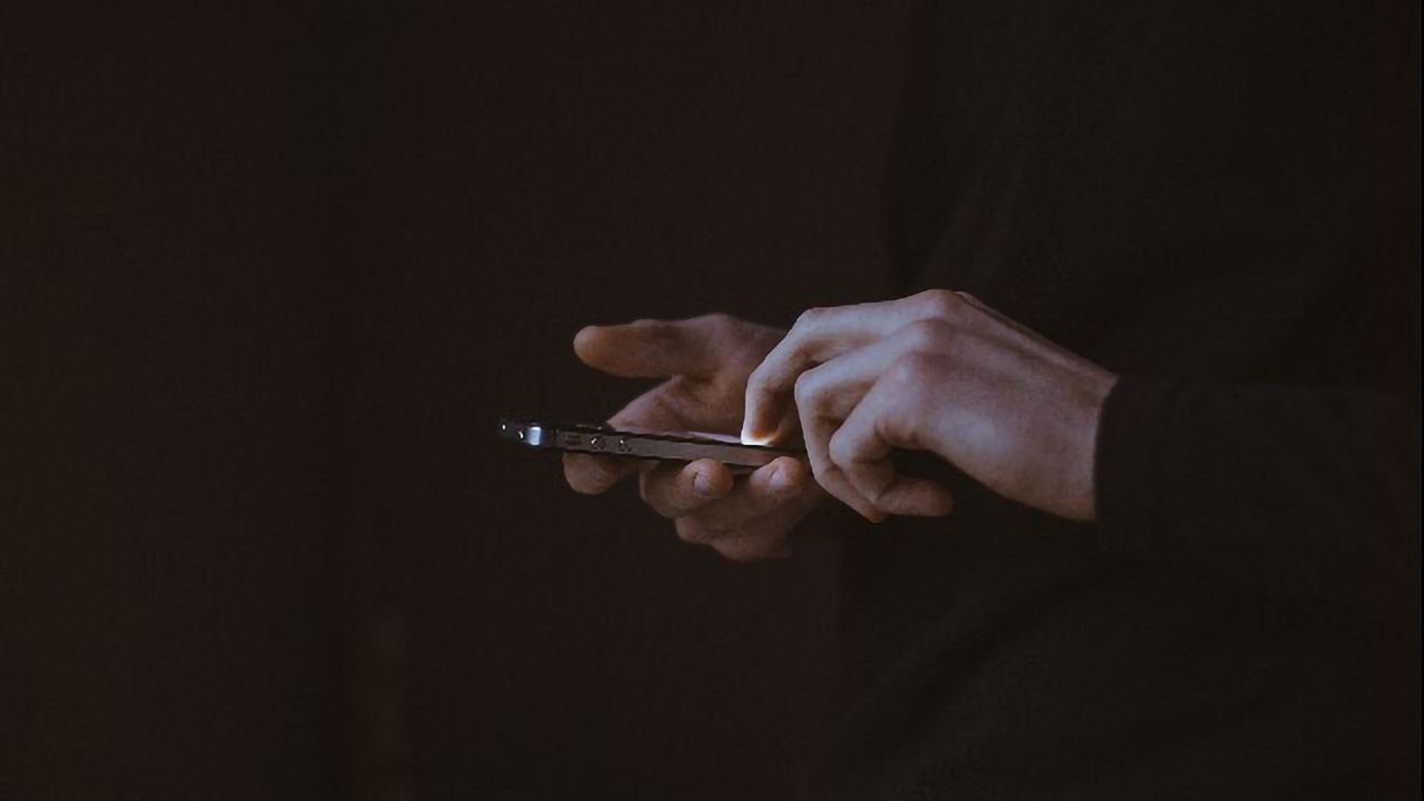 The App Teaching Anorexics to Eat Again