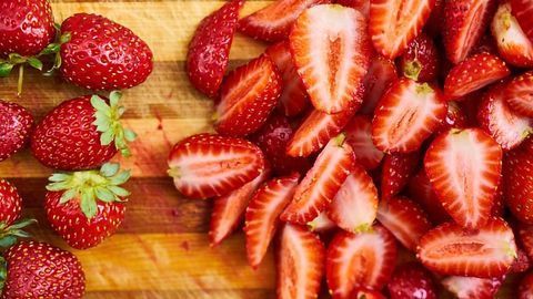 Characterizing a Strawberry's Immune Strategy