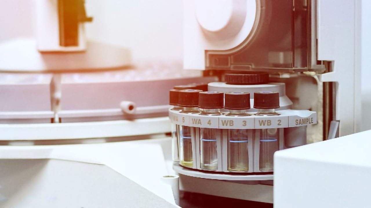 Overcoming the Data Analysis Bottleneck in High-throughput Chemistry