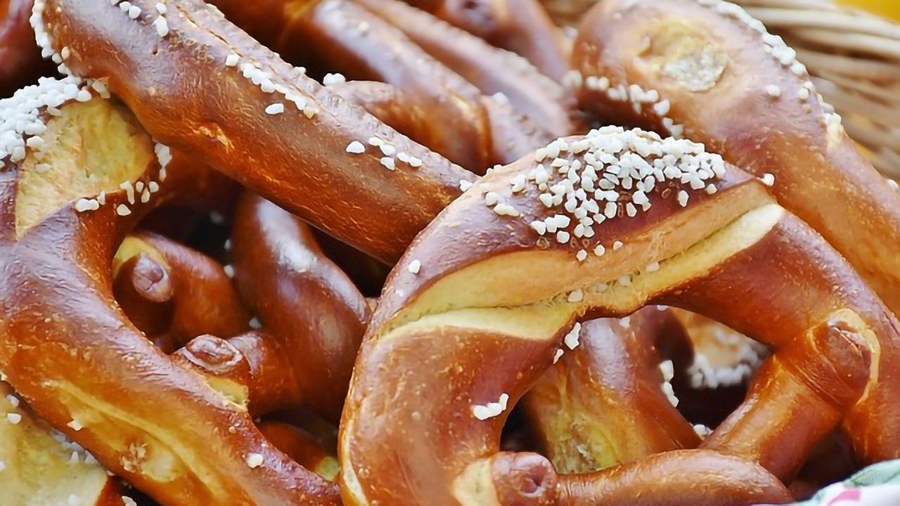 Un-knotting Pretzel's Delicious Aroma