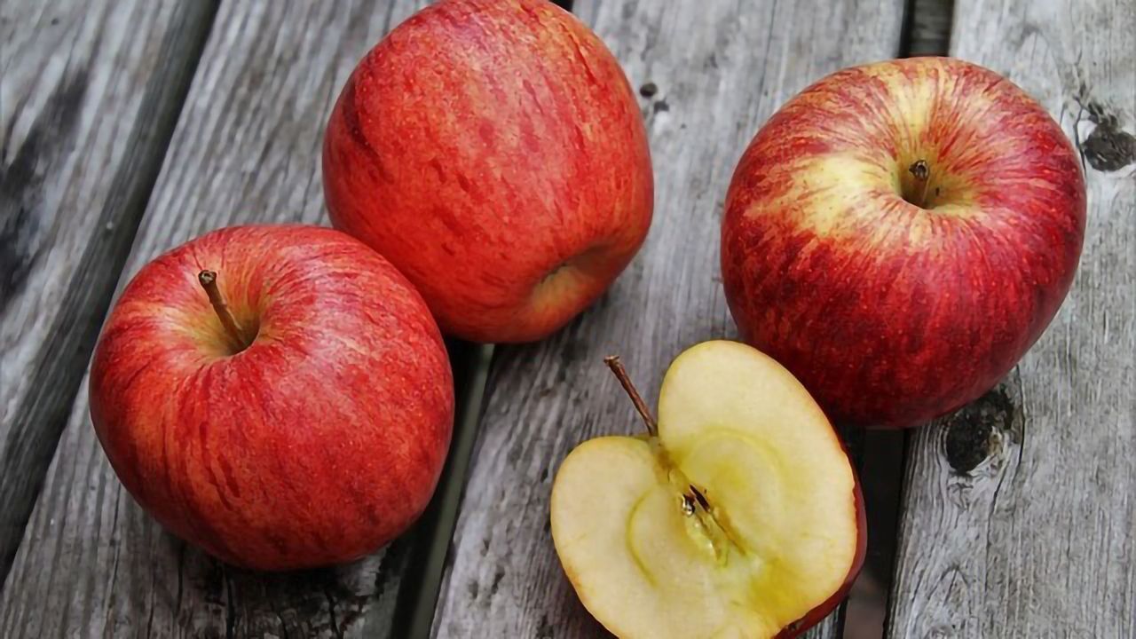 Most Microbes Are Inside an Apple - Good Luck Washing Them Off!