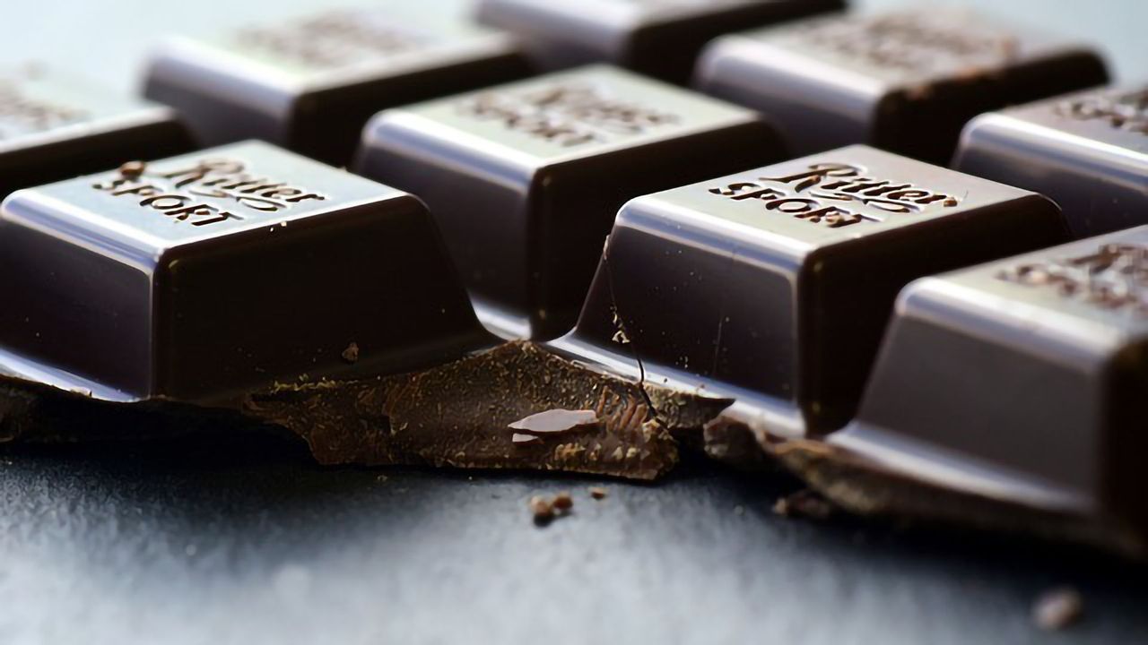 Eating Dark Chocolate Can Benefit Mood and Depression