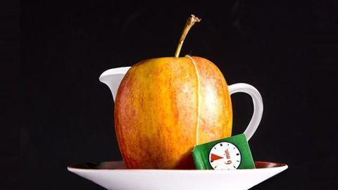 "Apples, Tea and Moderation" Combination Helps Protect Against Cancer