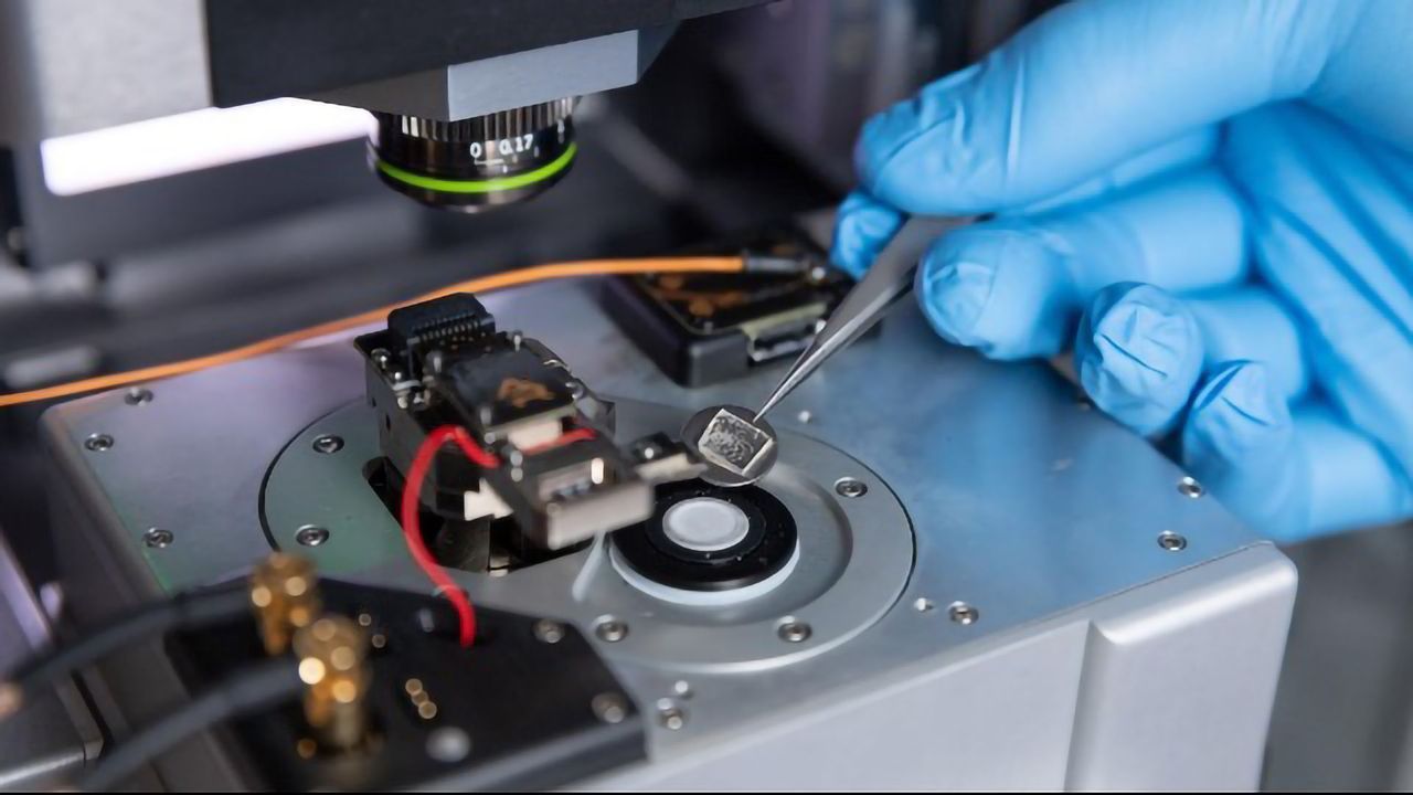 Smart Stacking Lets Humans and Machines Work Together