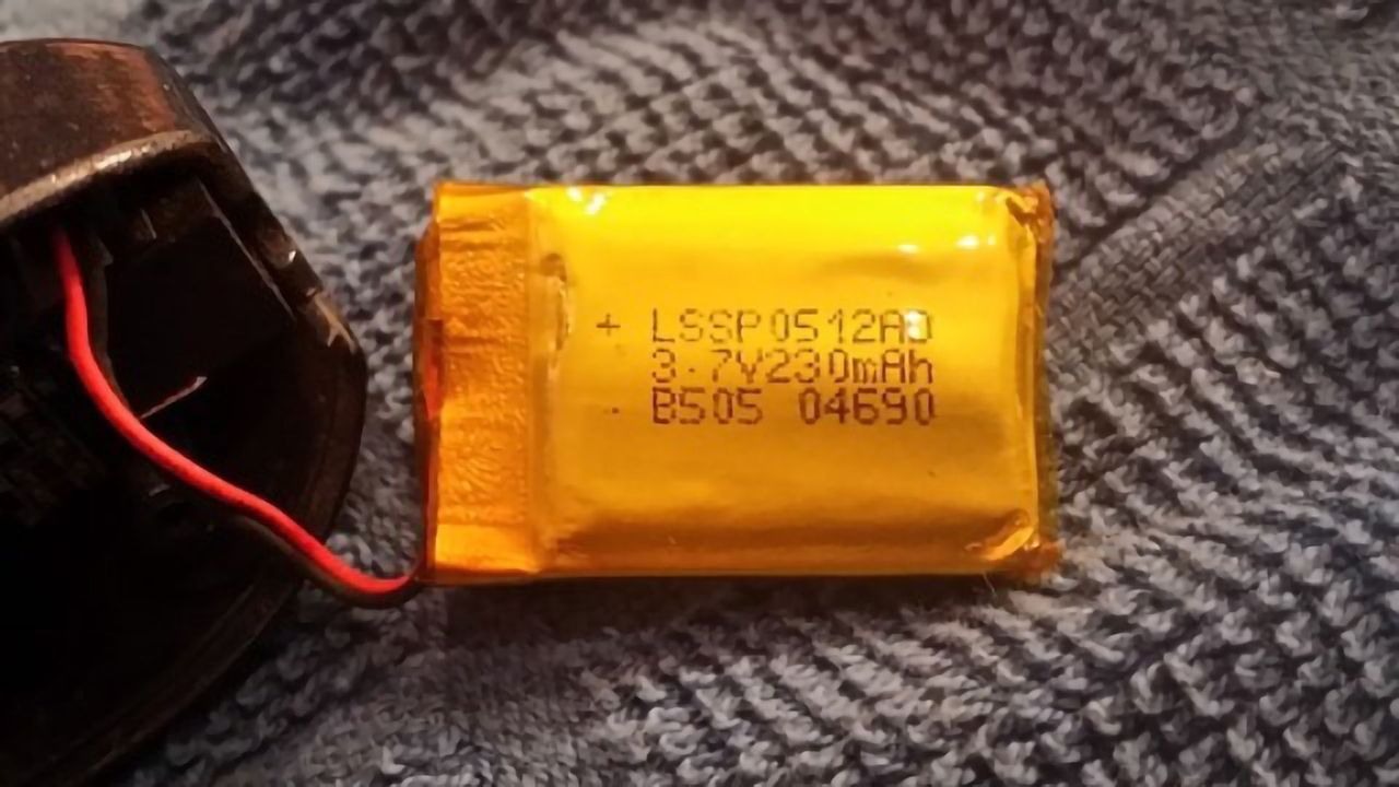 Proteins May Offer Environmentally Friendly Alternative to Conventional Batteries