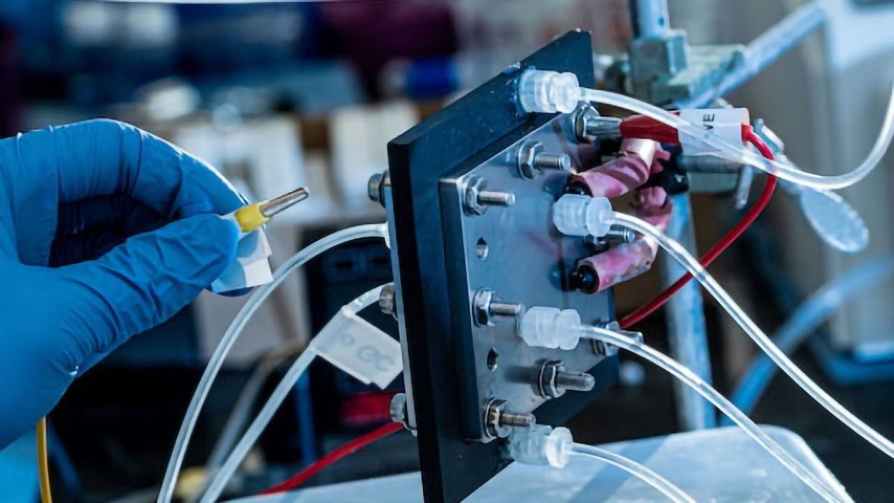 "Green" Invention Turns Carbon Dioxide Into Valuable Fuels
