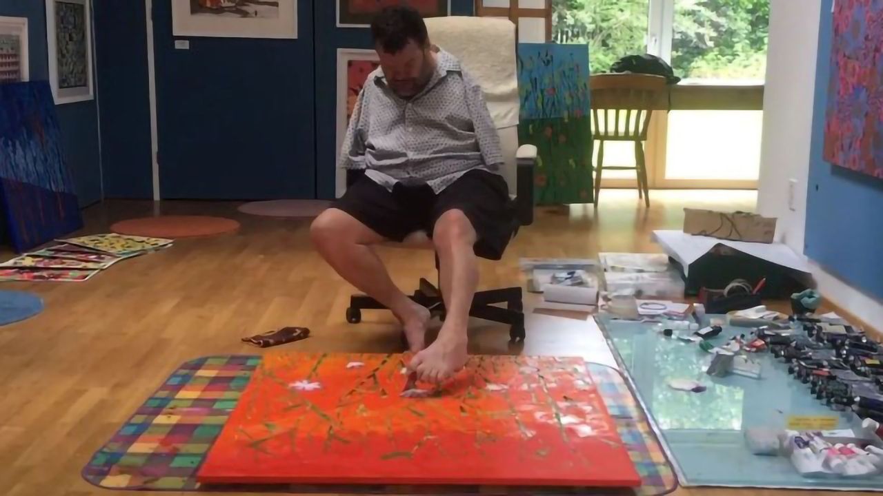 Foot Painters' Toes Mapped Like Fingers in the Brain