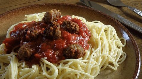 Meatballs May Ruin the Anti-cancer Perks of Tomato Sauce