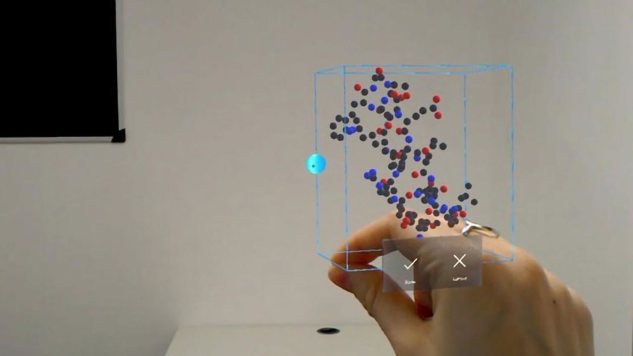 Visualizing Molecules With Augmented Reality
