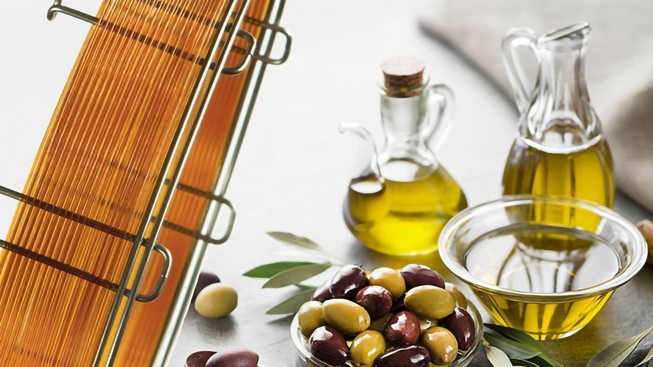 New Columns for Reliable Analysis of Triglycerides