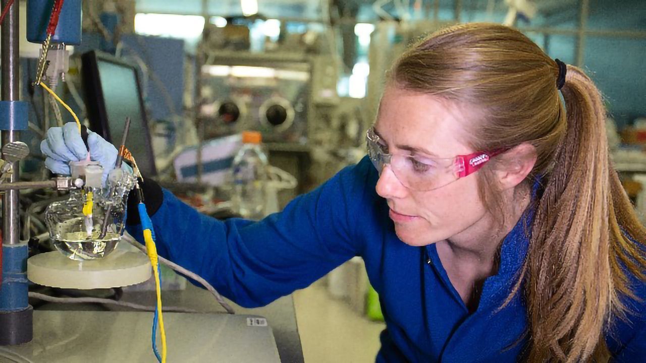 Cheap Catalyst Can Generate Handy Hydrogen