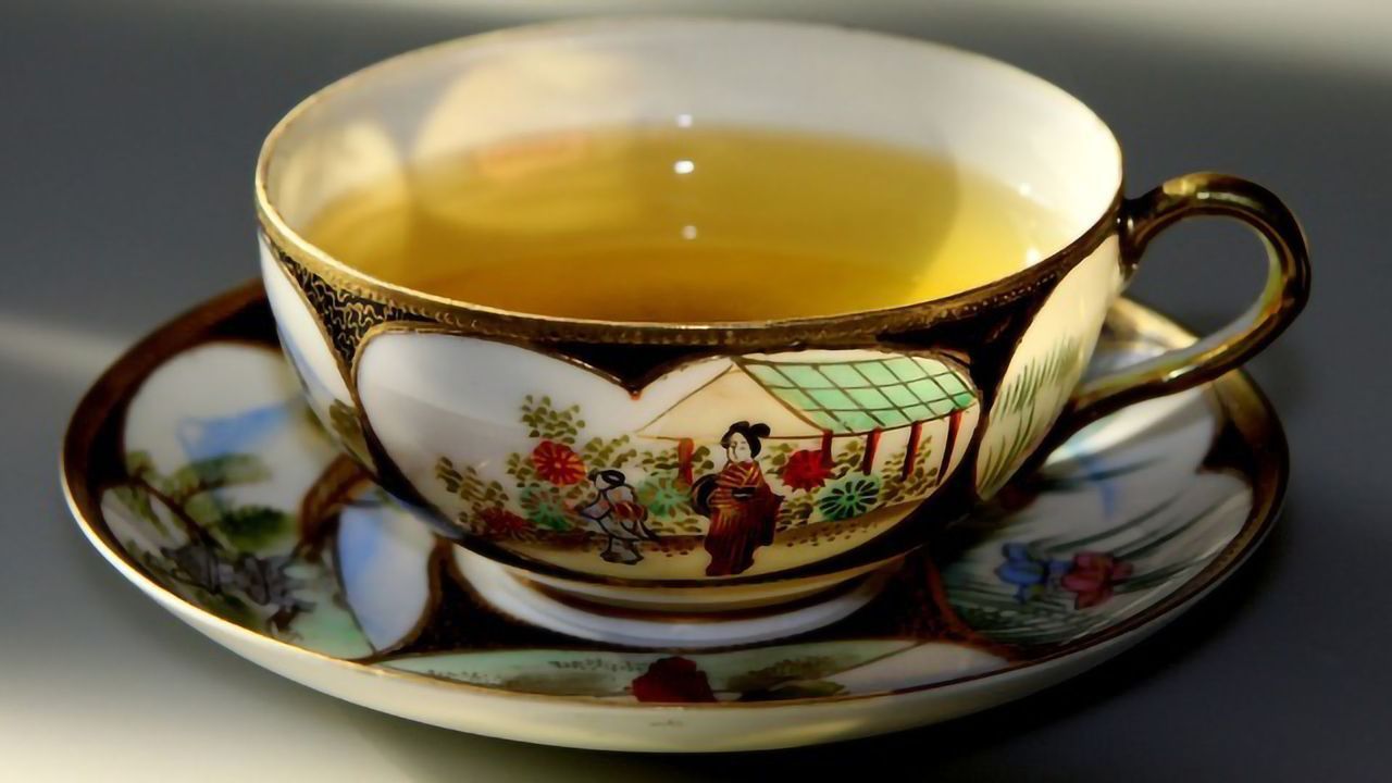 Habitual Tea Drinking Modulates Brain Efficiency, According to a New Connectivity Study