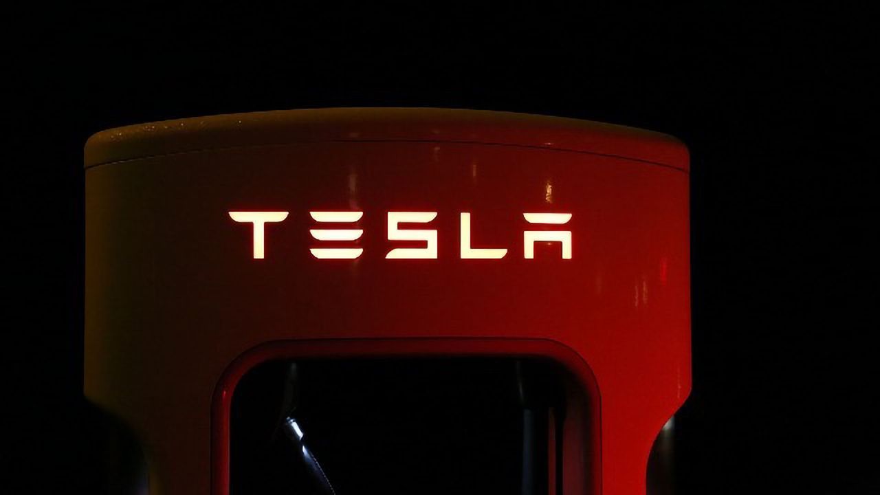 Cells’ Mitochondria Work Much Like Tesla Battery Packs