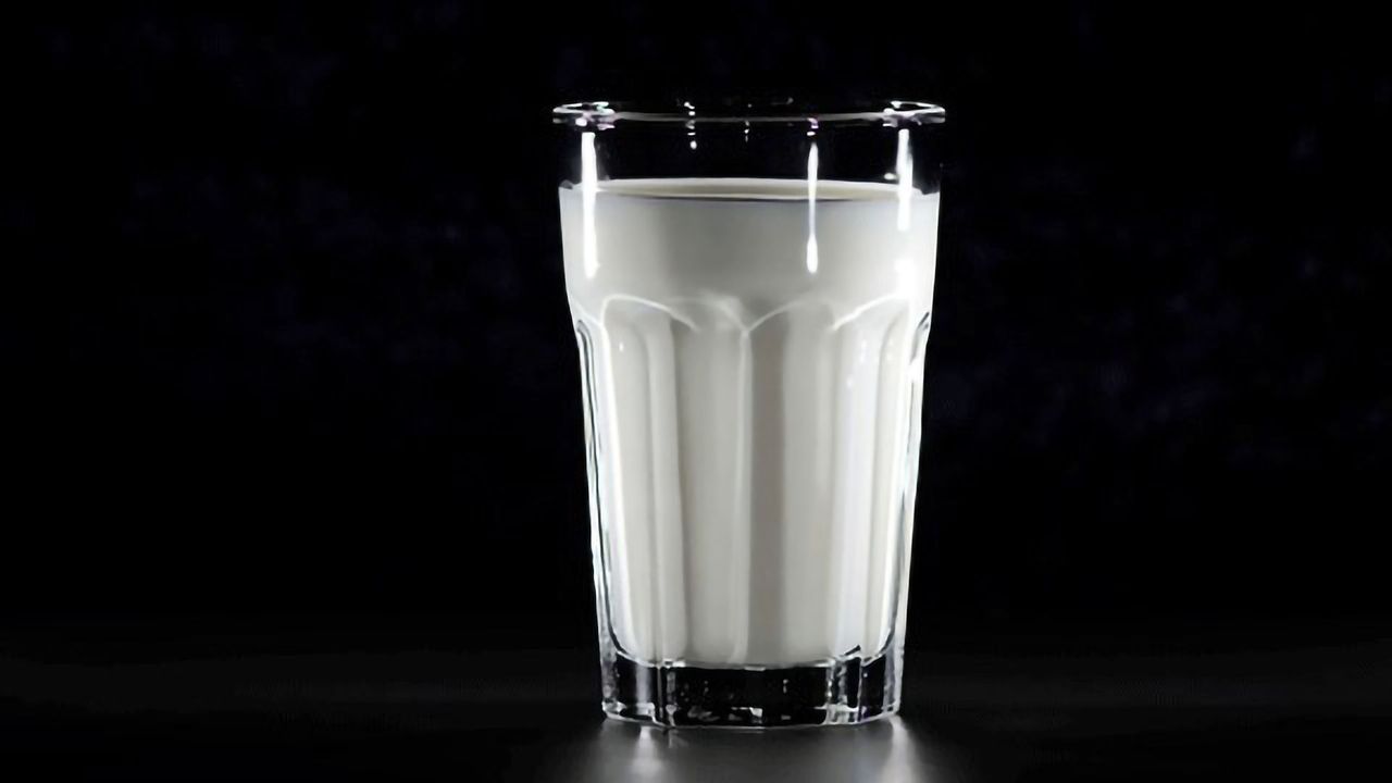 Dairy Products Associated With Increased Prostate Cancer Risk?
