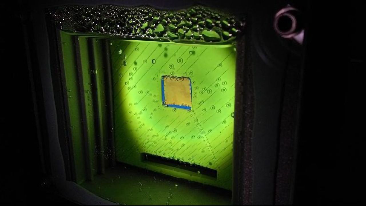 Sustainable Fuel Could Be Made by "Artificial Leaf"