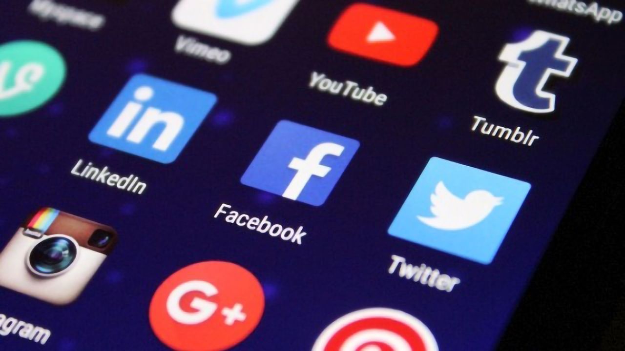 Does Time Spent on Social Media Affect Mental Health?