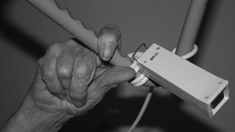 Combination of More Hospitalizations and Brain Pathologies Linked to Faster Cognitive Decline