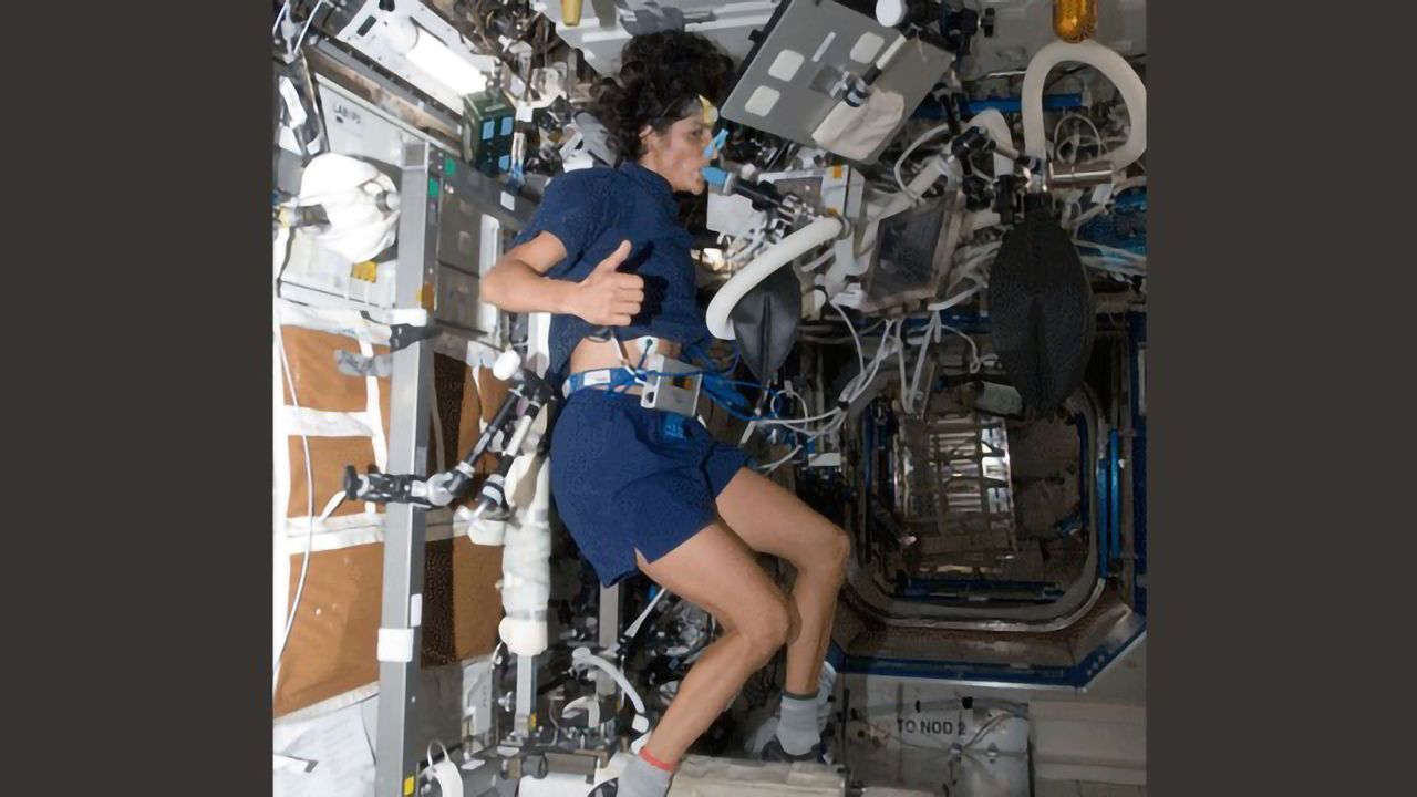 Could Mimicking How Astronauts Prep for Spaceflight Benefit Cancer Patients?