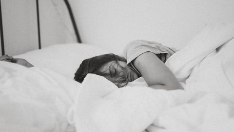 Can't Get an Extra Hour of Sleep? 43 Minutes' More Snoozing Benefits College Students