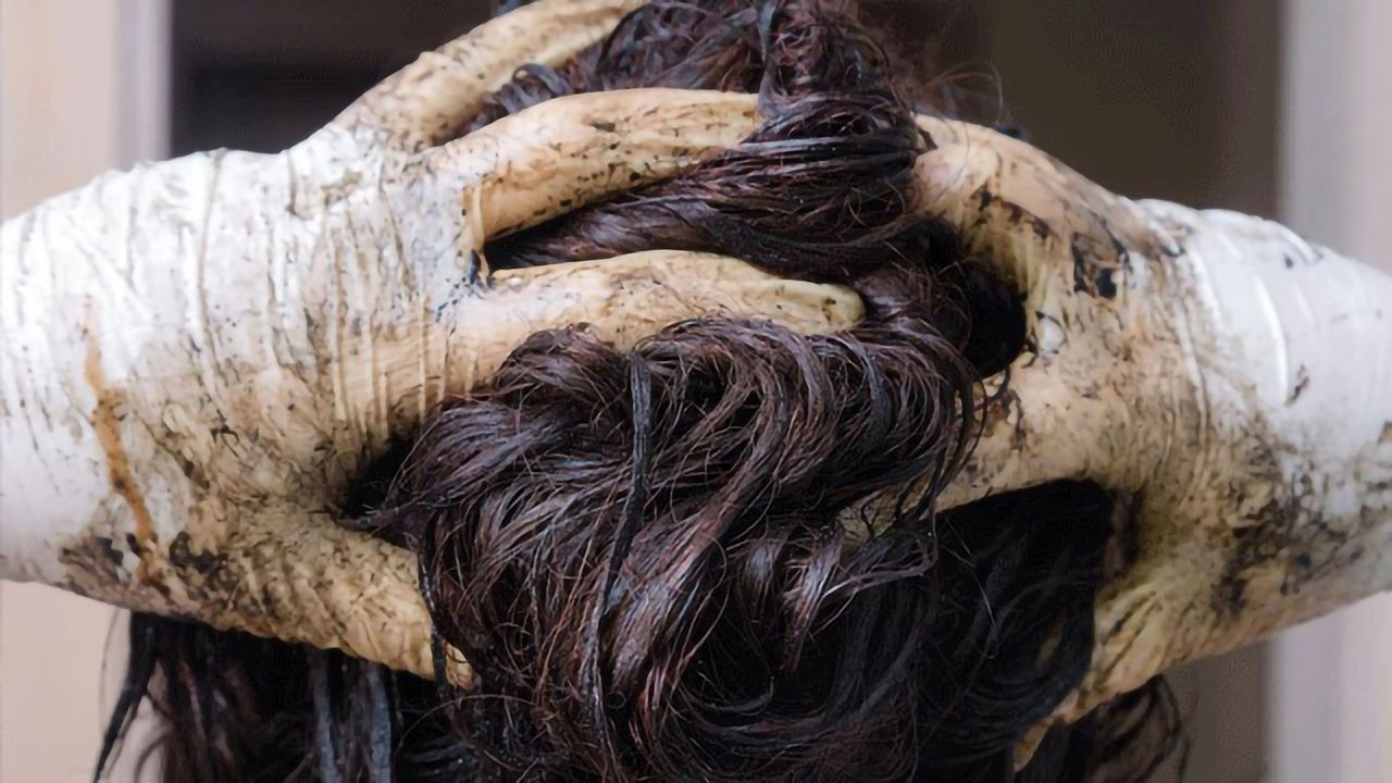 Permanent Hair Dye and Chemical Straighteners May Increase Breast Cancer Risk
