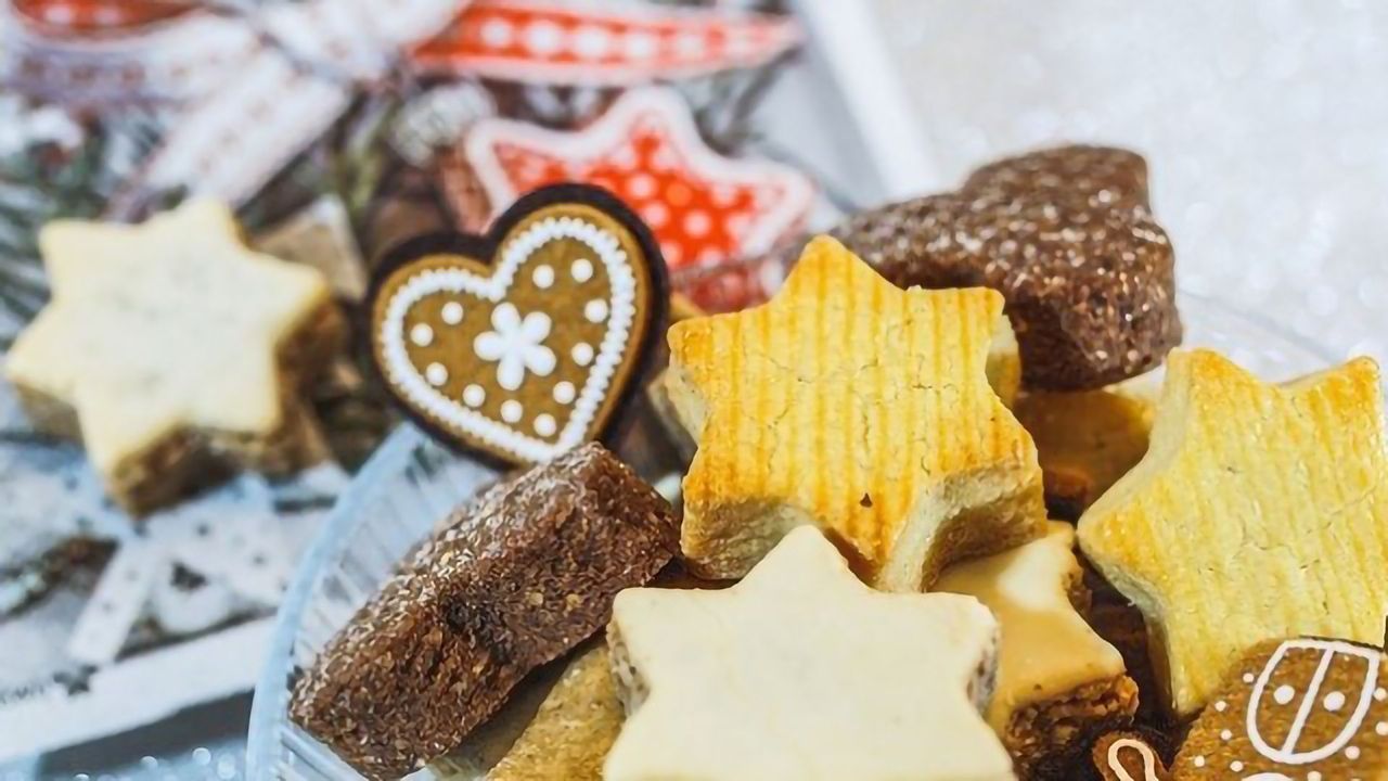 Skipping the Sweet Treats Might Bust the Holiday Blues