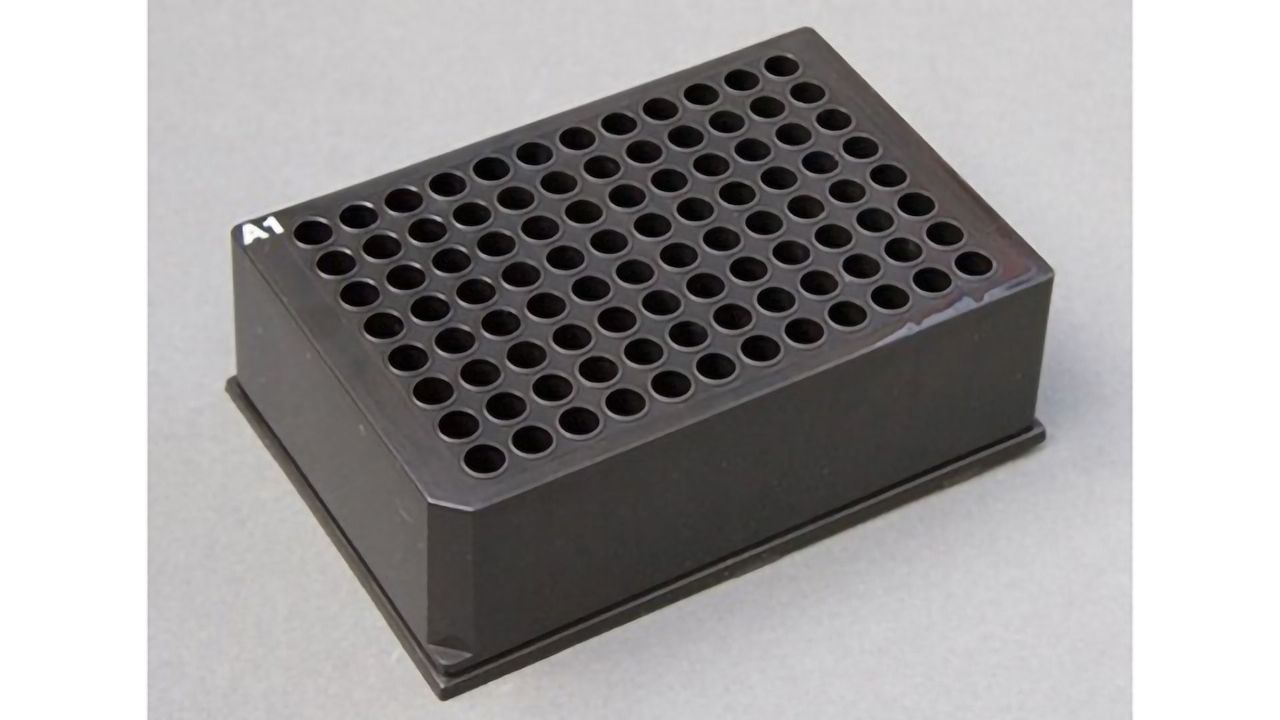 Black Microplates for Light Sensitive Samples