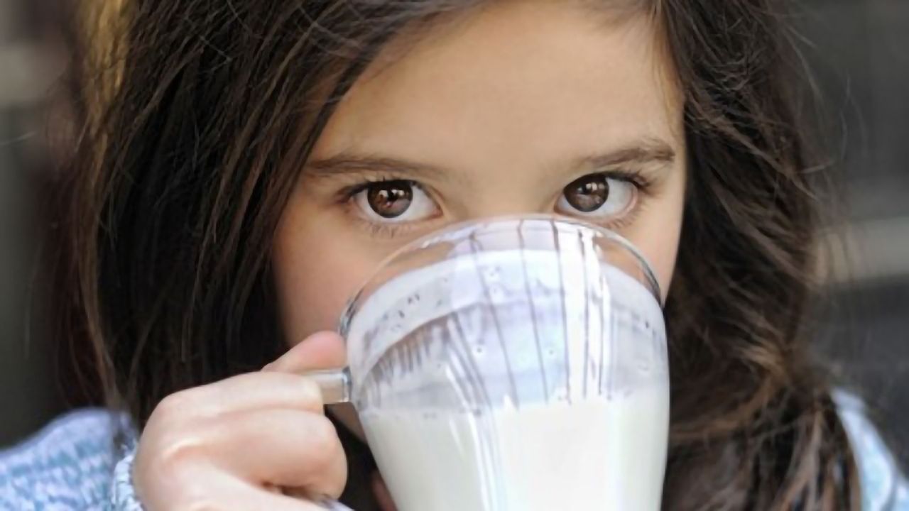 Children Who Drink Whole Milk Less Likely To Be Overweight Than Those Drinking Reduced-fat Milk