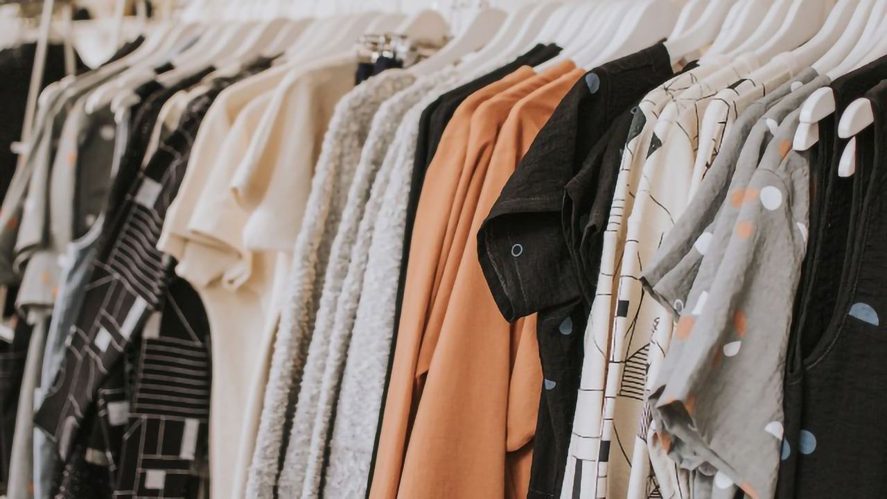 Struggling To Sleep? Just Smell Your Partner's Clothes