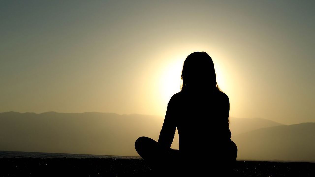 Mindfulness Reduces Physical Pain and Mental Negativity