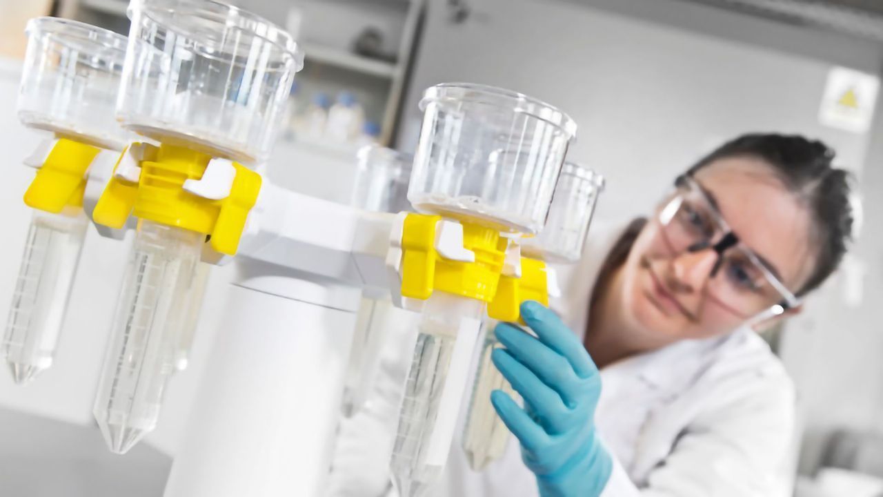 Sartolab® MultiStation for Hands-free Filtration of Small Volumes