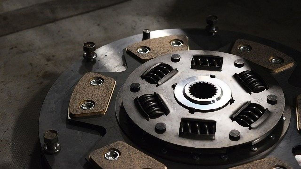 Motor Cortex "Clutches" Help the Brain Start Movement