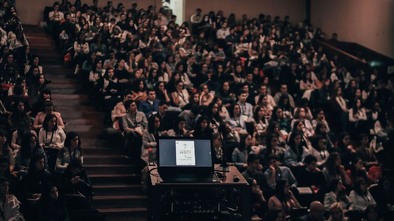 Why Stats Could Benefit From Storytelling When Informing the Public
