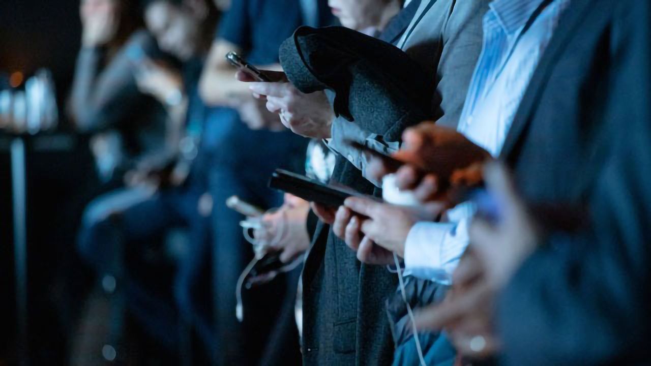 How Our Brains Secretly Forecast Video Virality