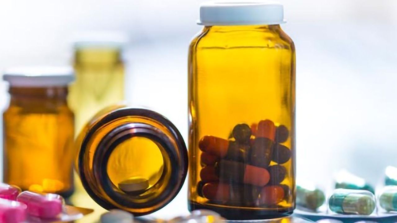 COVID-19 Trial Explores Effectiveness of Hydroxychloroquine With and Without Azithromycin