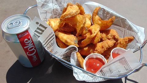 Certain Foods Common to Diets of U.S. Adults With Inflammatory Bowel Disease