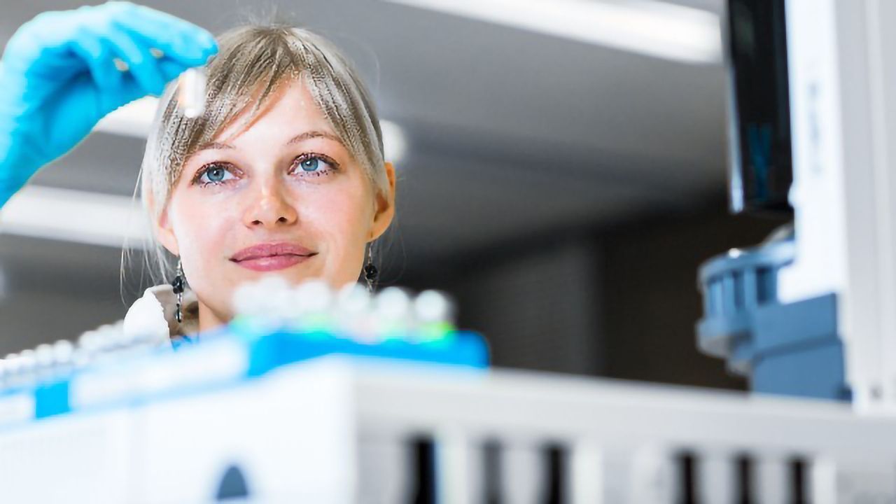 Bringing Single-Cell Gene Expression Studies to a Benchtop Near You