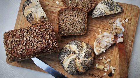 Heating, Not Baking, Reduces Opiate Levels in Poppy Seeds