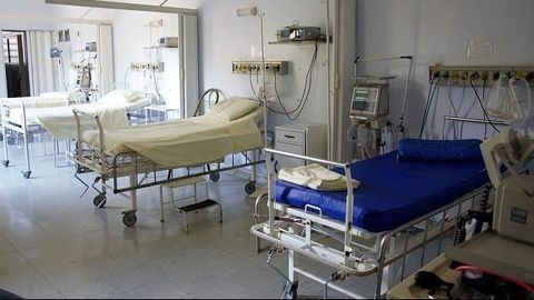 Virus DNA Spread Through a Hospital Ward Within 10 Hours