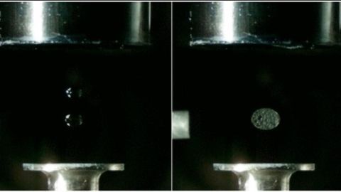Contactless Chemical Reactions Thanks to Levitating Droplets