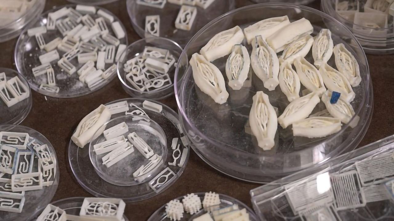 Laser-welded Sugar: A Sweet Way To 3D-print Blood Vessels