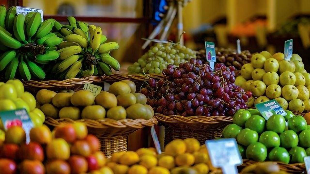 Crowdsourced Data Maps Urban Food Deserts