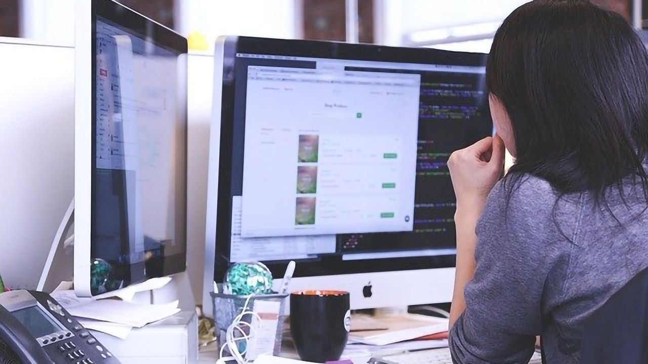 Desk-based Careers Linked to Better Cognition in Later Life