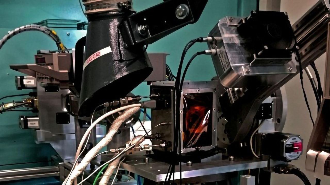 X-rays Give a Window Into Synthetic Fuel Production Under Industrial Conditions