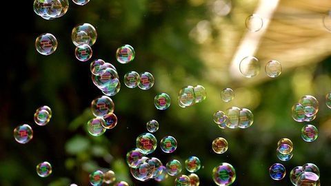 The Role of Bubbles in Brain Injury