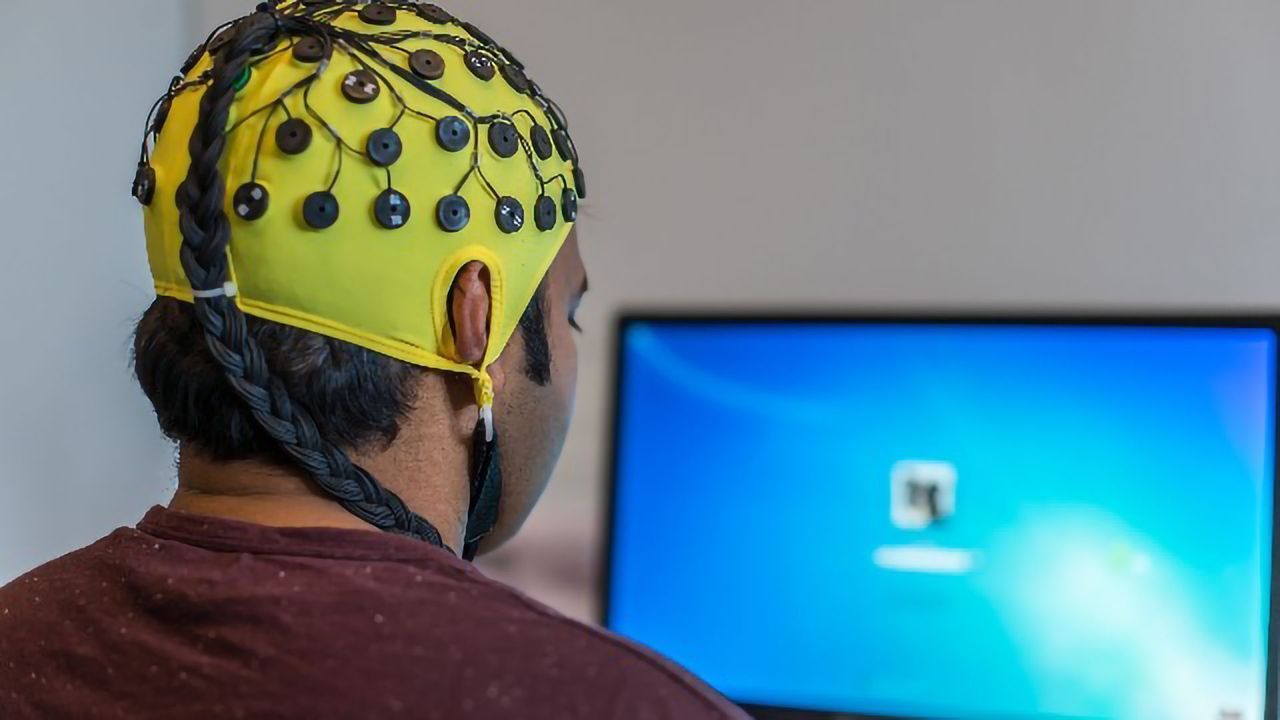 New Approach Simultaneously Measures EEG and fMRI Connectomes