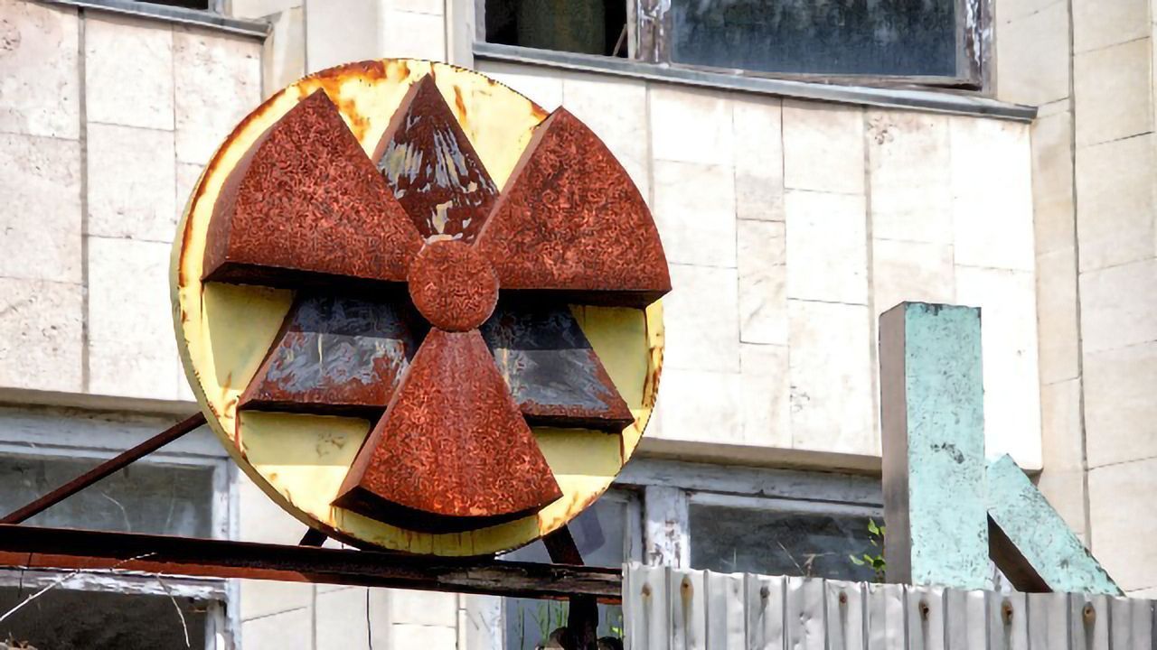 Chernobyl Fungus Eats Nuclear Radiation Via Radiosynthesis