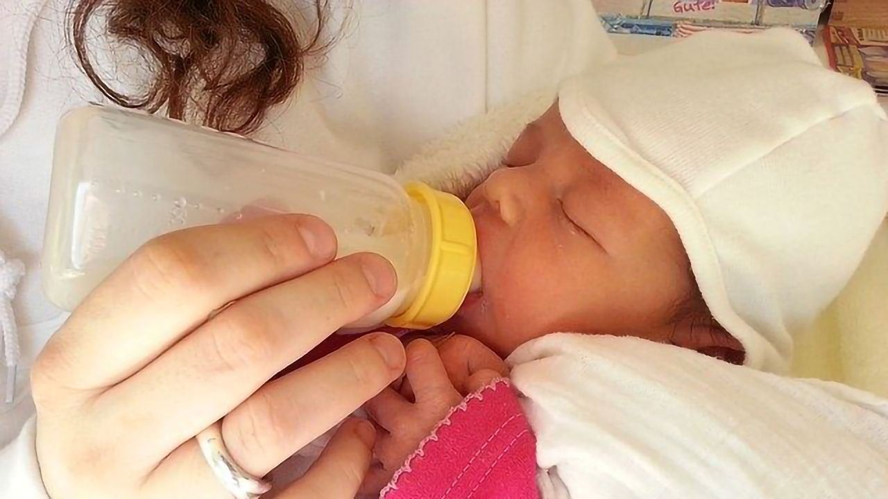 Microbiome Study May Explain Why Breast-Fed and Formula-Fed Infants Can Differ So Much