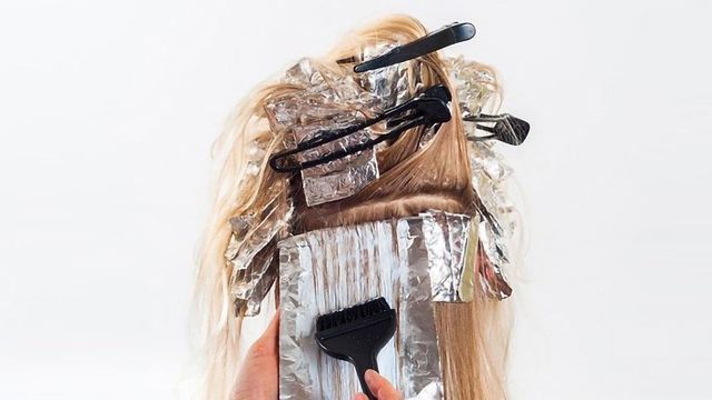 大型队列研究调查染发和癌症风险内容块的形象